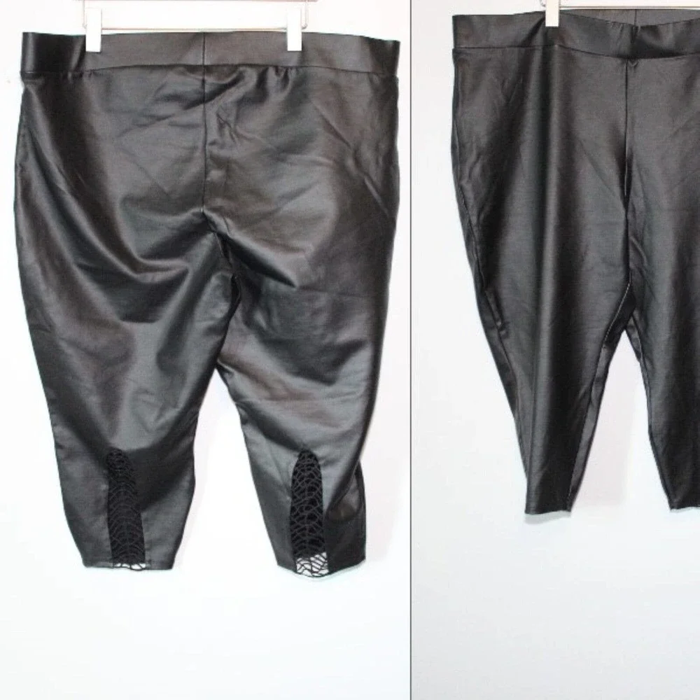✨2/$20 Torrid Crop Platinum Legging Coated Ponte Macrame Back Black Size 4 4X - Picture 10 of 11